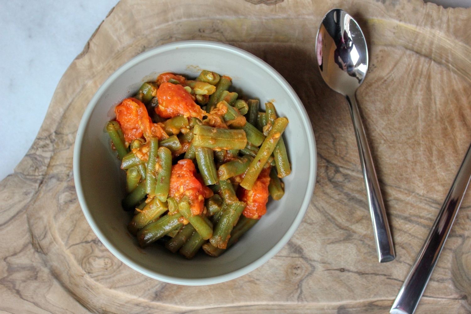 Green bean and tomato stew